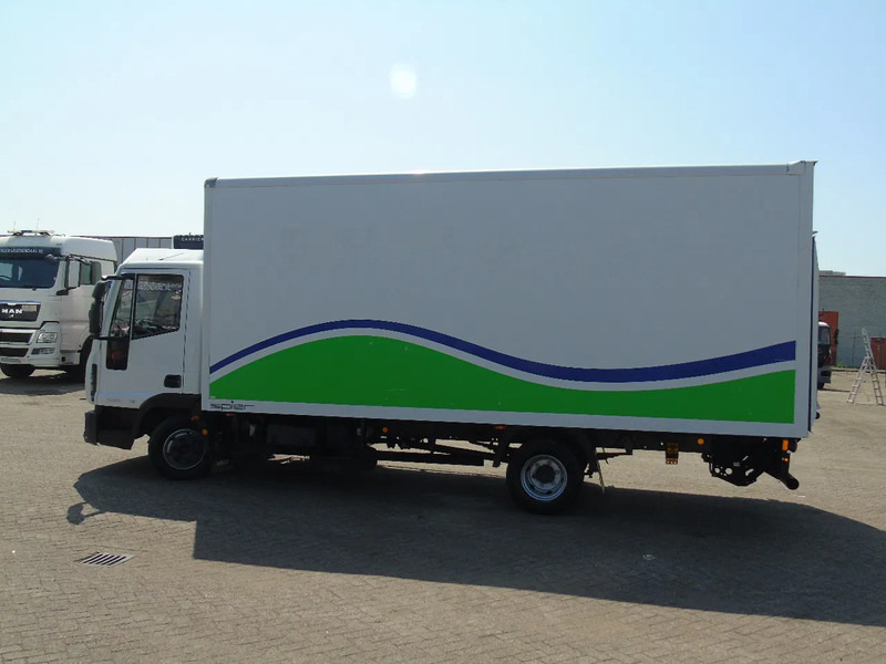 Iveco ML 75 E18 + MANUAL + EURO 5 - Truk box: gambar 4 Iveco ML 75 E18 + MANUAL + EURO 5 - Truk box: gambar 4