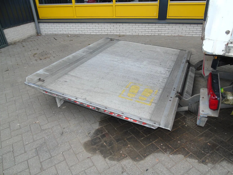 Truk box Iveco Stralis 310 + euro 6 + lift + 2x IN STOCK: gambar 7 Truk box Iveco Stralis 310 + euro 6 + lift + 2x IN STOCK: gambar 7