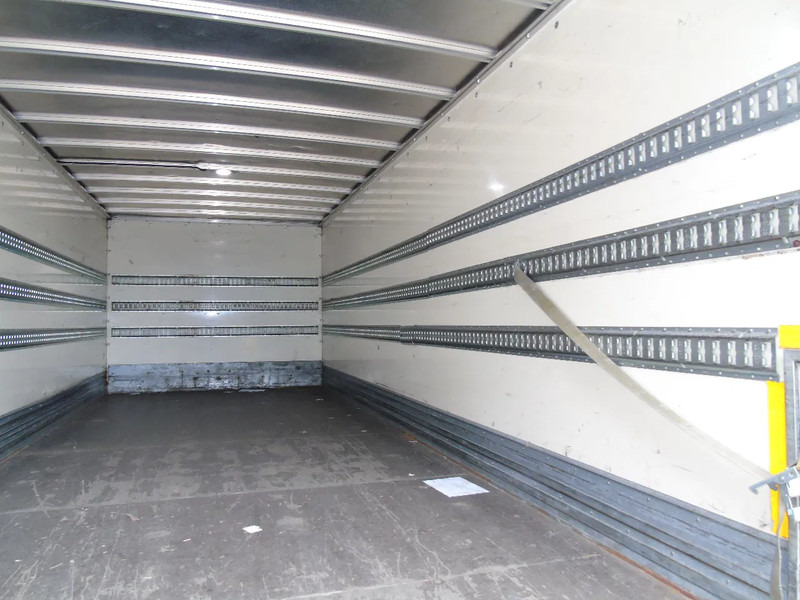 Truk box Iveco Stralis 310 + euro 6 + lift + 2x IN STOCK: gambar 8 Truk box Iveco Stralis 310 + euro 6 + lift + 2x IN STOCK: gambar 8