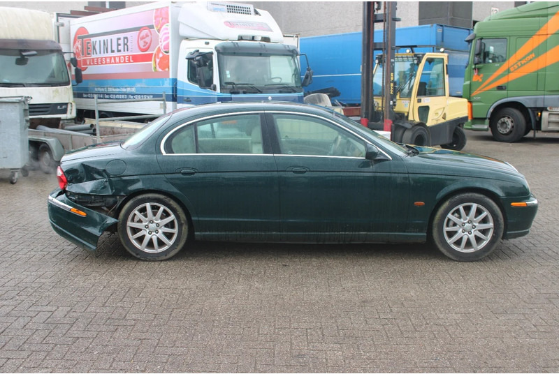 Jaguar S-TYPE 3.0 V6 EXECUTIVE +EURO 3 - Mobil sedan: gambar 4 Jaguar S-TYPE 3.0 V6 EXECUTIVE +EURO 3 - Mobil sedan: gambar 4