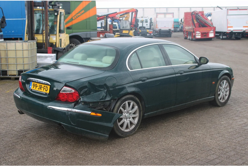 Jaguar S-TYPE 3.0 V6 EXECUTIVE +EURO 3 - Mobil sedan: gambar 5 Jaguar S-TYPE 3.0 V6 EXECUTIVE +EURO 3 - Mobil sedan: gambar 5