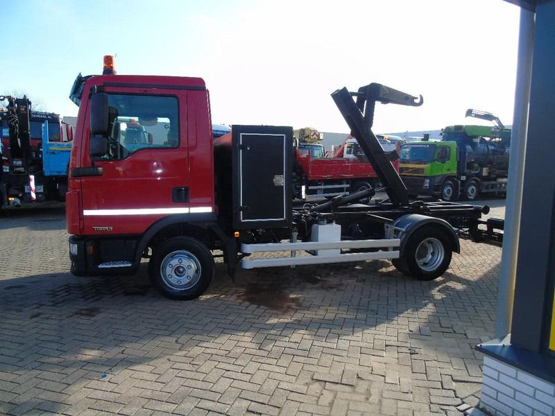 MAN TGL 8.150 + EURO 6 - Hook lift: gambar 3 MAN TGL 8.150 + EURO 6 - Hook lift: gambar 3