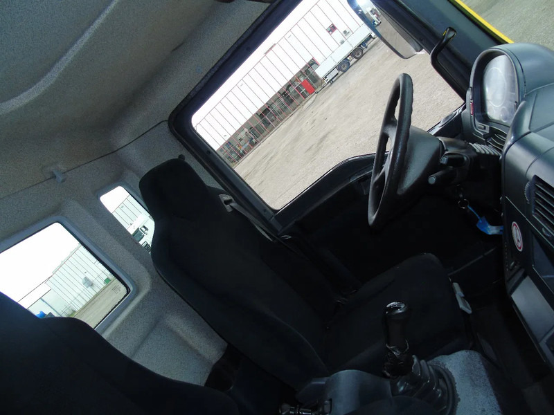 Truk pengangkut mobil MAN TGL 8.180 + winch + MANUAL + EURO 5 + system working: gambar 17