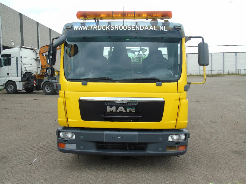 MAN TGL 8.180 + winch + MANUAL + EURO 5 + system working - Truk pengangkut mobil: gambar 5 MAN TGL 8.180 + winch + MANUAL + EURO 5 + system working - Truk pengangkut mobil: gambar 5