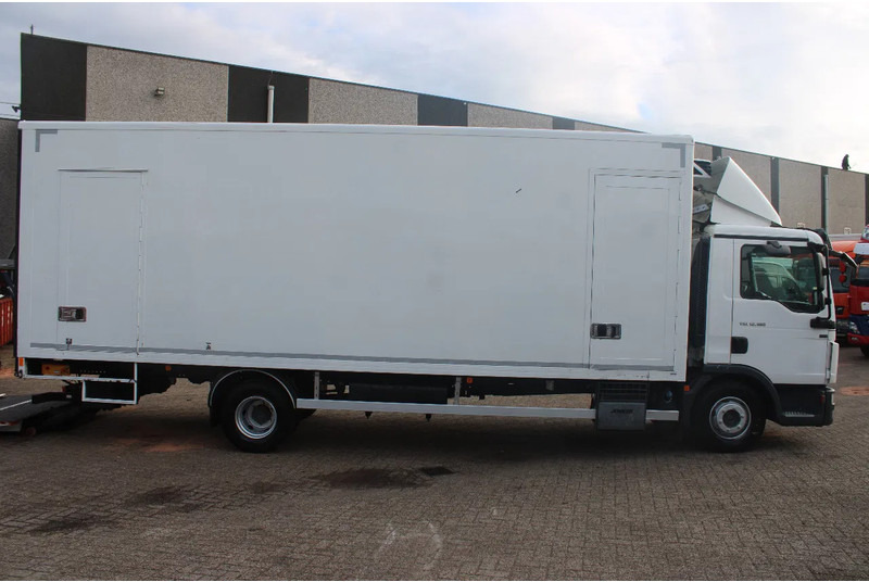 MAN TGL reserved 12.180 + EURO 6 + 12T - Truk box: gambar 4 MAN TGL reserved 12.180 + EURO 6 + 12T - Truk box: gambar 4