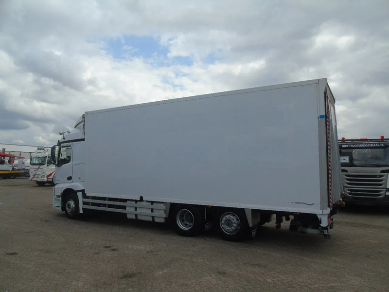Mercedes-Benz Actros 2530 + 6X2 + LIFT + EURO 6 - Truk box: gambar 4 Mercedes-Benz Actros 2530 + 6X2 + LIFT + EURO 6 - Truk box: gambar 4