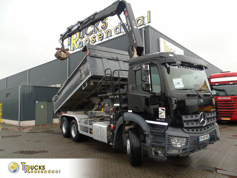 Mercedes-Benz Arocs 2643 + HIAB HIDUO 188B-3 + 6X4 + 3 SIDE TIPPER + REMOTE - Truk jungkit, Truk derek: gambar 1 Mercedes-Benz Arocs 2643 + HIAB HIDUO 188B-3 + 6X4 + 3 SIDE TIPPER + REMOTE - Truk jungkit, Truk derek: gambar 1