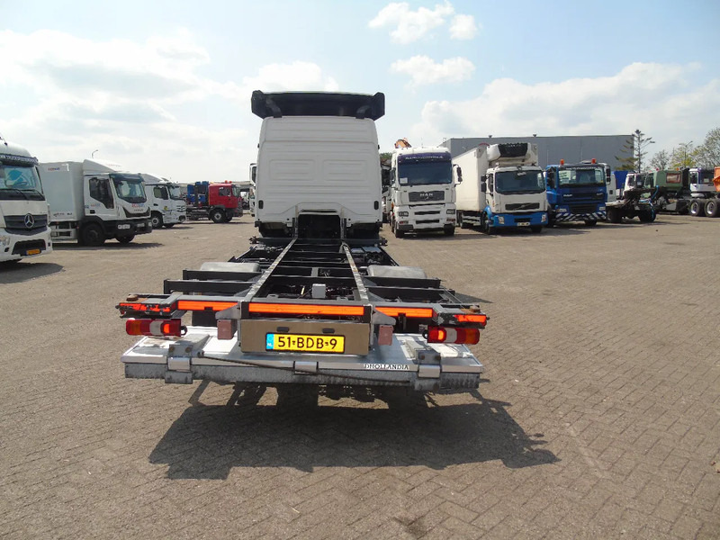 Mercedes-Benz Atego 1218 + EURO 6 + 5 PERS + BDF + LIFT - Pengangkut kontainer/ Container truck: gambar 5 Mercedes-Benz Atego 1218 + EURO 6 + 5 PERS + BDF + LIFT - Pengangkut kontainer/ Container truck: gambar 5