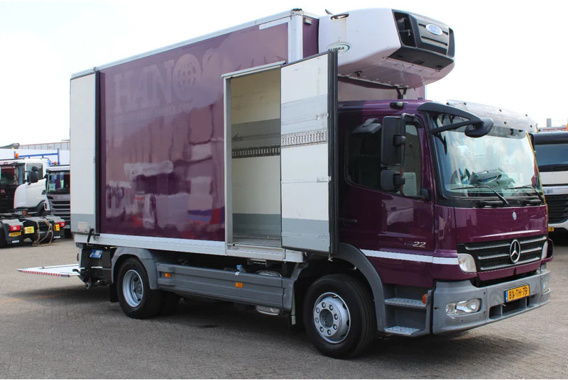 Mercedes-Benz Atego 1222 + carrier + lift + EURO 5 - Truk berpendingin: gambar 2 Mercedes-Benz Atego 1222 + carrier + lift + EURO 5 - Truk berpendingin: gambar 2