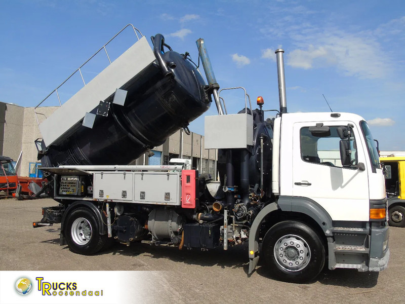 Mercedes-Benz Atego 1923 + 8.800 liter INOX + complete pump/tipper/functional + EURO 2 - Truk vakum: gambar 1 Mercedes-Benz Atego 1923 + 8.800 liter INOX + complete pump/tipper/functional + EURO 2 - Truk vakum: gambar 1