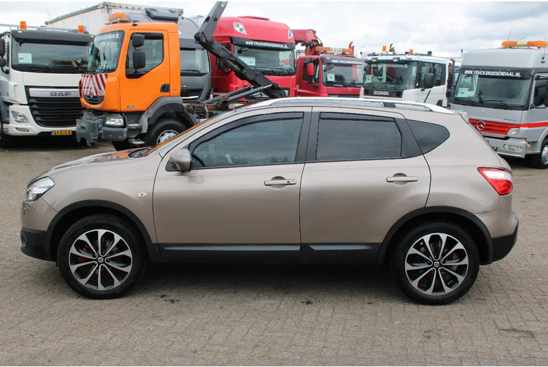 Nissan QASHQAI 2.0 AUTOMATIC / CAMERA - Mobil SUV: gambar 2 Nissan QASHQAI 2.0 AUTOMATIC / CAMERA - Mobil SUV: gambar 2
