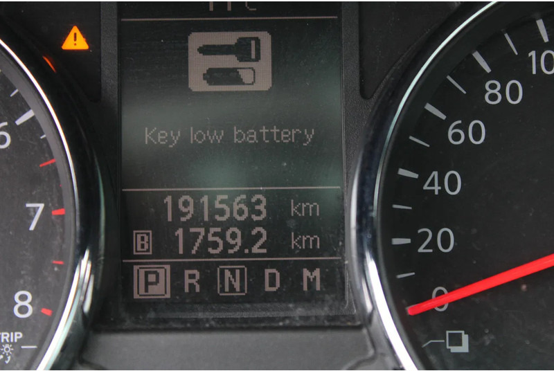 Nissan QASHQAI 2.0 AUTOMATIC / CAMERA - Mobil: gambar 4 Nissan QASHQAI 2.0 AUTOMATIC / CAMERA - Mobil: gambar 4