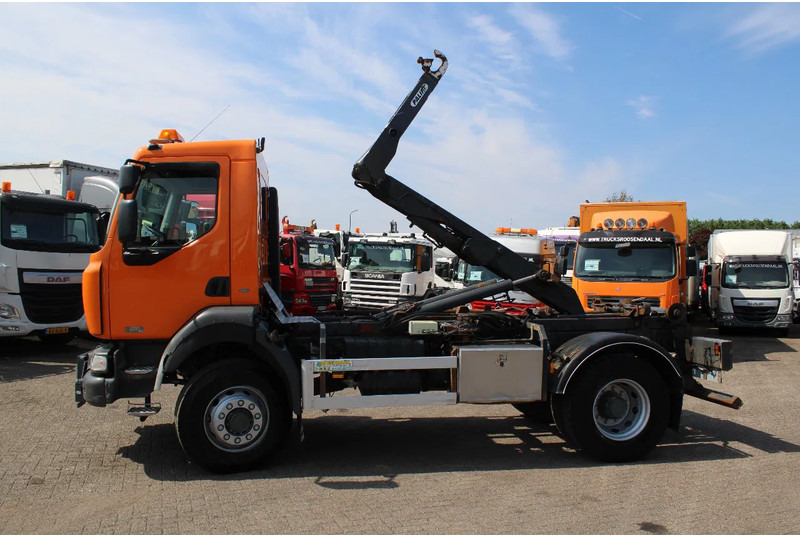 Renault Midliner 220 DCI + 4X4 + MANUAL + HOOK - Hook lift: gambar 2 Renault Midliner 220 DCI + 4X4 + MANUAL + HOOK - Hook lift: gambar 2