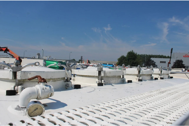 Truk tangki Renault Premium 430DXI + 13400liter EURO 5: gambar 19 Truk tangki Renault Premium 430DXI + 13400liter EURO 5: gambar 19