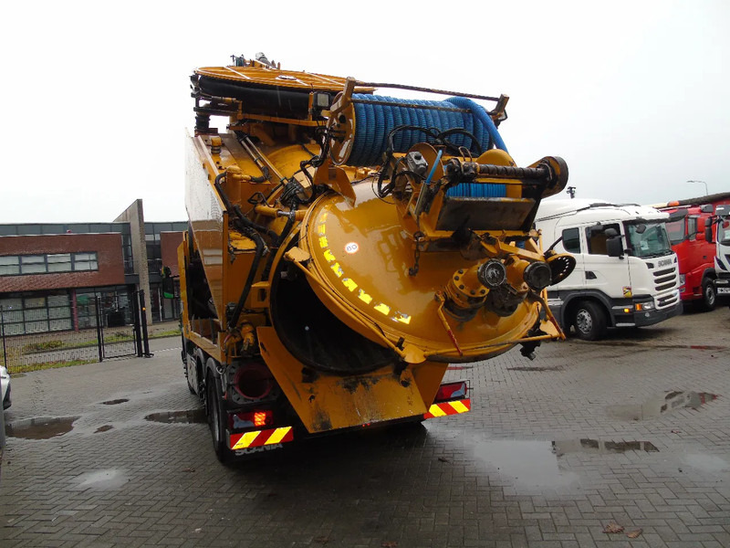Scania P 360 + COMBI VACUUM WIEDEMANN + 6X4 - Truk vakum: gambar 4 Scania P 360 + COMBI VACUUM WIEDEMANN + 6X4 - Truk vakum: gambar 4