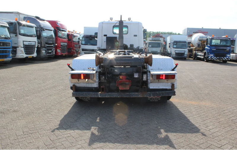 Scania P124-360 + HOOK + 6X2 + MANUAL + EURO 2 - Hook lift: gambar 4 Scania P124-360 + HOOK + 6X2 + MANUAL + EURO 2 - Hook lift: gambar 4