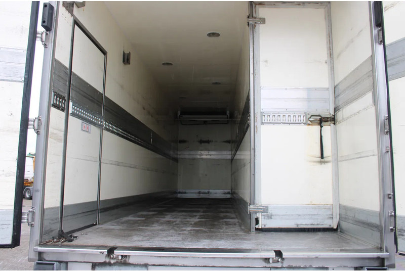Truk berpendingin Scania P230 + CARRIER + euro 5: gambar 18