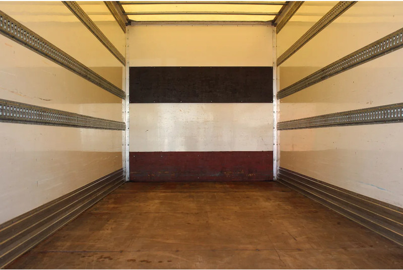 Scania P230 + euro 5 + 19t + lift - Truk box: gambar 5 Scania P230 + euro 5 + 19t + lift - Truk box: gambar 5