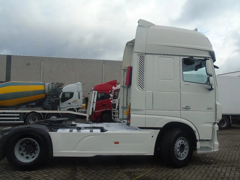 DAF XF 460 + EURO 6 + SSC - Tractor head: gambar 4 DAF XF 460 + EURO 6 + SSC - Tractor head: gambar 4