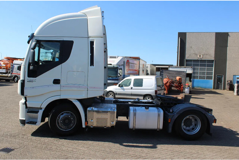 Iveco Stralis 420 + EURO 6 - Tractor head: gambar 2 Iveco Stralis 420 + EURO 6 - Tractor head: gambar 2