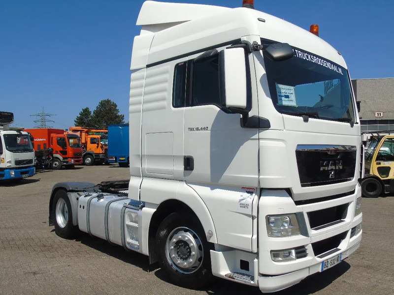 MAN TGX 18.440 + EURO 5 + SPOILER - Tractor head: gambar 2 MAN TGX 18.440 + EURO 5 + SPOILER - Tractor head: gambar 2