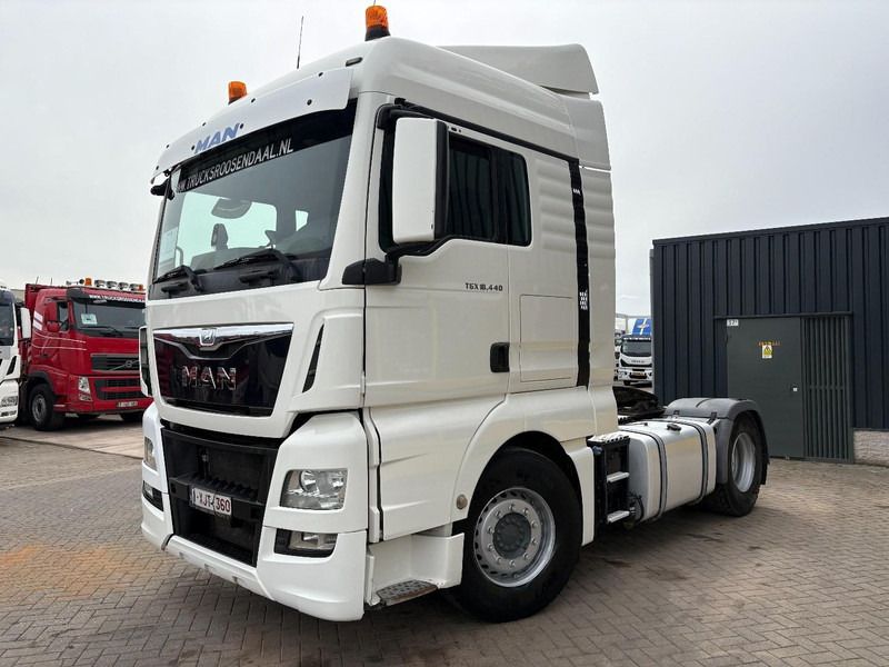 MAN TGX 18.440 + PTO + RETARDER + EURO 6 - Tractor head: gambar 3 MAN TGX 18.440 + PTO + RETARDER + EURO 6 - Tractor head: gambar 3