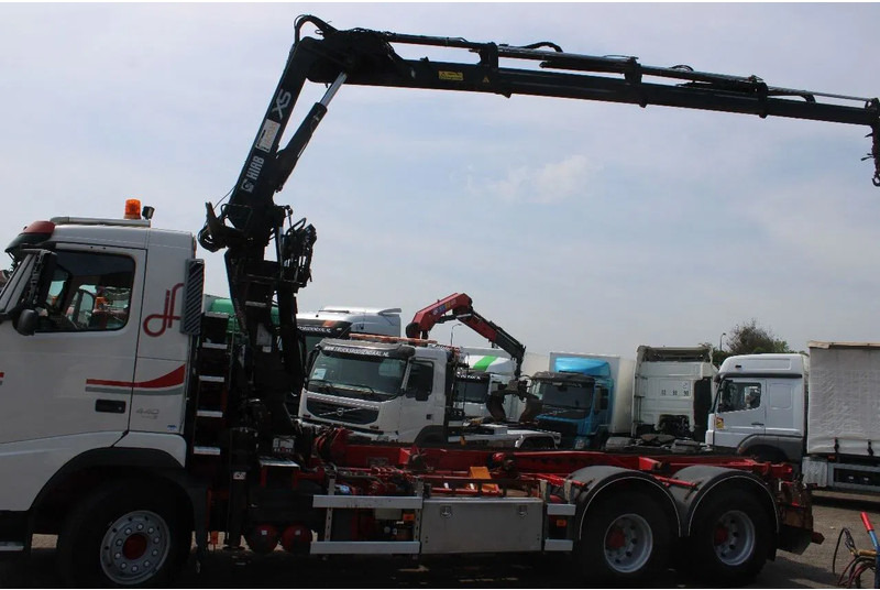 Volvo FH 12.440 +6X4+ HIAB 166E3 PRO + EURO 5 + MANUAL - Truk derek: gambar 4 Volvo FH 12.440 +6X4+ HIAB 166E3 PRO + EURO 5 + MANUAL - Truk derek: gambar 4