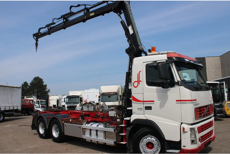 Volvo FH 12.440 +6X4+ HIAB 166E3 PRO + EURO 5 + MANUAL - Truk derek: gambar 2 Volvo FH 12.440 +6X4+ HIAB 166E3 PRO + EURO 5 + MANUAL - Truk derek: gambar 2