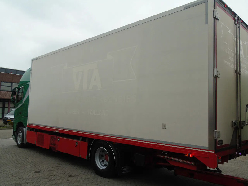 Volvo FH 460 + TRS + COMBI + EURO 6 - Truk berpendingin: gambar 5 Volvo FH 460 + TRS + COMBI + EURO 6 - Truk berpendingin: gambar 5