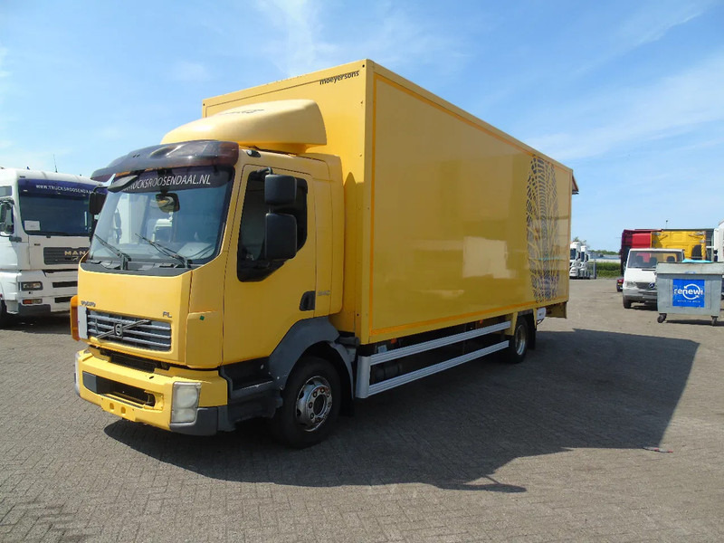 Volvo FL 240 + MANUAL + lift - Truk box: gambar 2 Volvo FL 240 + MANUAL + lift - Truk box: gambar 2