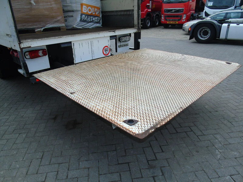 Volvo FL 260 + 18T + LIFT - Truk box: gambar 5 Volvo FL 260 + 18T + LIFT - Truk box: gambar 5