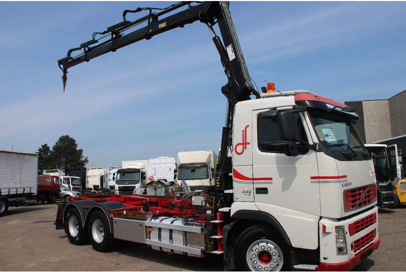 Volvo FM 12.440 +6X4+ HIAB 166E3 PRO + EURO 5 + MANUAL - Truk pembawa sistem kabel, Truk derek: gambar 2 Volvo FM 12.440 +6X4+ HIAB 166E3 PRO + EURO 5 + MANUAL - Truk pembawa sistem kabel, Truk derek: gambar 2