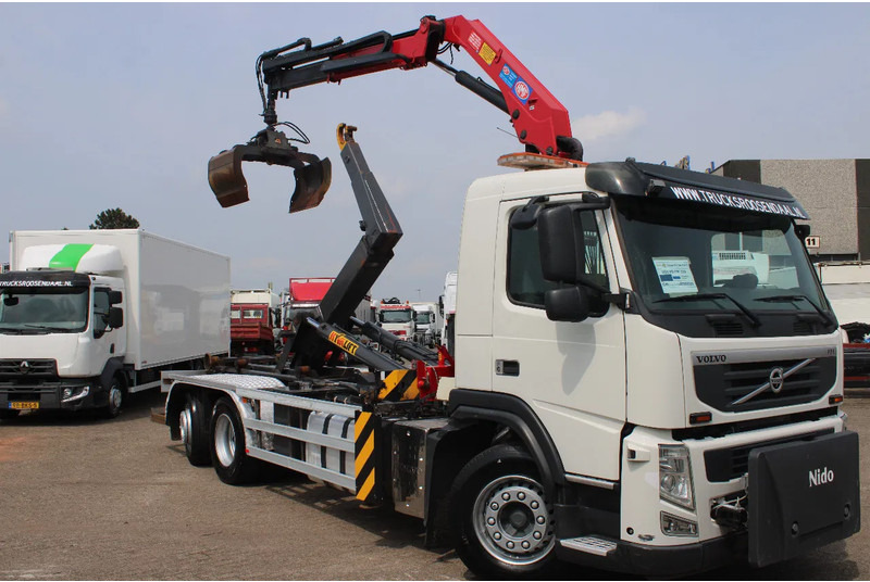 Volvo FM 330 + HMF 1035 + HOOKSYTEM HYVA + EURO 5 + 6X2 - Truk derek: gambar 2 Volvo FM 330 + HMF 1035 + HOOKSYTEM HYVA + EURO 5 + 6X2 - Truk derek: gambar 2