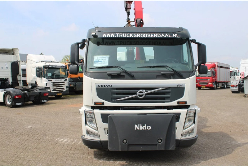 Volvo FM 330 + HMF 1035 + HOOKSYTEM HYVA + EURO 5 + 6X2 - Truk pembawa sistem kabel, Truk derek: gambar 3 Volvo FM 330 + HMF 1035 + HOOKSYTEM HYVA + EURO 5 + 6X2 - Truk pembawa sistem kabel, Truk derek: gambar 3