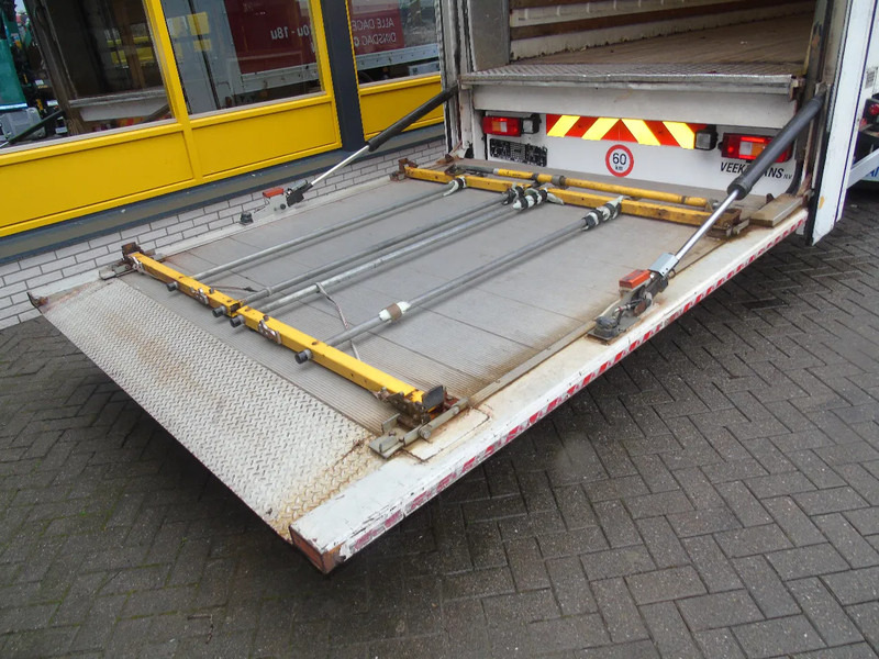 Volvo FM 9.340 + SPECIAL LIFT 2 ETAGE + EURO 5 - Truk box: gambar 5 Volvo FM 9.340 + SPECIAL LIFT 2 ETAGE + EURO 5 - Truk box: gambar 5