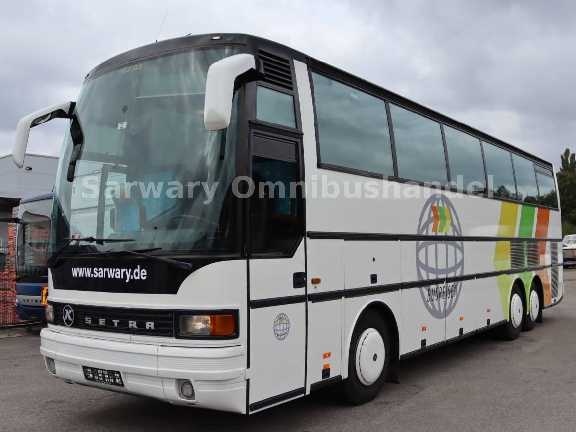 Setra 215 HDH*41 Sitze*VIP*8 Gang*Klima*WC*TV*Clubecke - Bus pariwisata: gambar 2 Setra 215 HDH*41 Sitze*VIP*8 Gang*Klima*WC*TV*Clubecke - Bus pariwisata: gambar 2