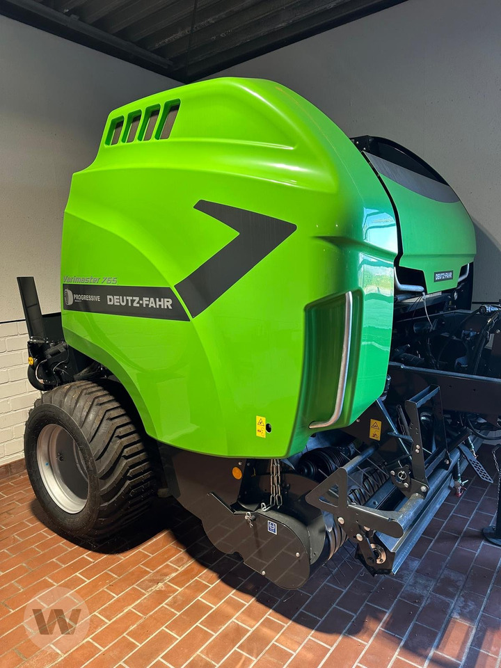 Deutz-Fahr VARIMASTER 765 - Baler bulat: gambar 4 Deutz-Fahr VARIMASTER 765 - Baler bulat: gambar 4