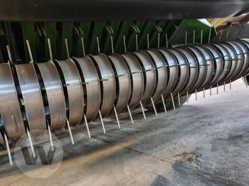 Krone Big Pack 120-80 - Baler persegi: gambar 3 Krone Big Pack 120-80 - Baler persegi: gambar 3