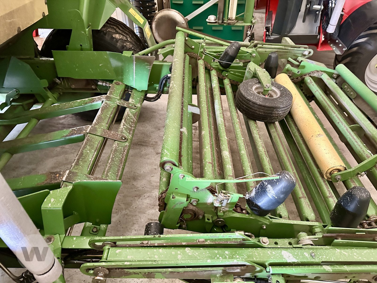 Krone Comprima CF 155 XC - Baler bulat: gambar 5 Krone Comprima CF 155 XC - Baler bulat: gambar 5