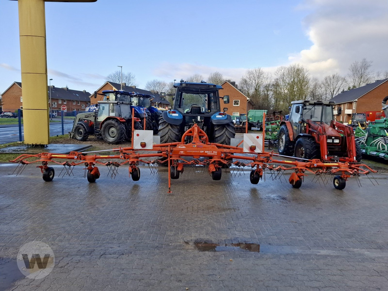 Kuhn GF 8501 - Tedder/ Menyapu: gambar 1 Kuhn GF 8501 - Tedder/ Menyapu: gambar 1