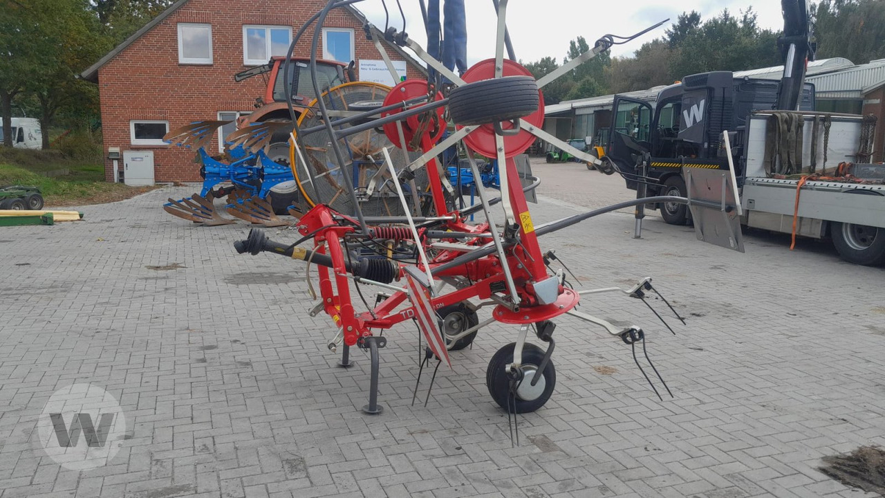 Massey Ferguson TD 524 DN - Tedder/ Menyapu: gambar 5 Massey Ferguson TD 524 DN - Tedder/ Menyapu: gambar 5
