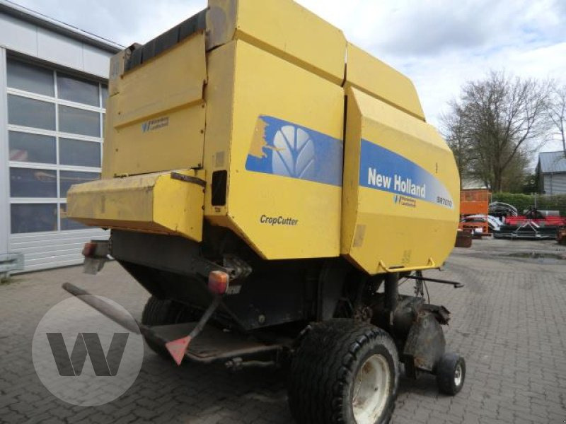 New Holland BR 7070 CC - Baler bulat: gambar 3 New Holland BR 7070 CC - Baler bulat: gambar 3