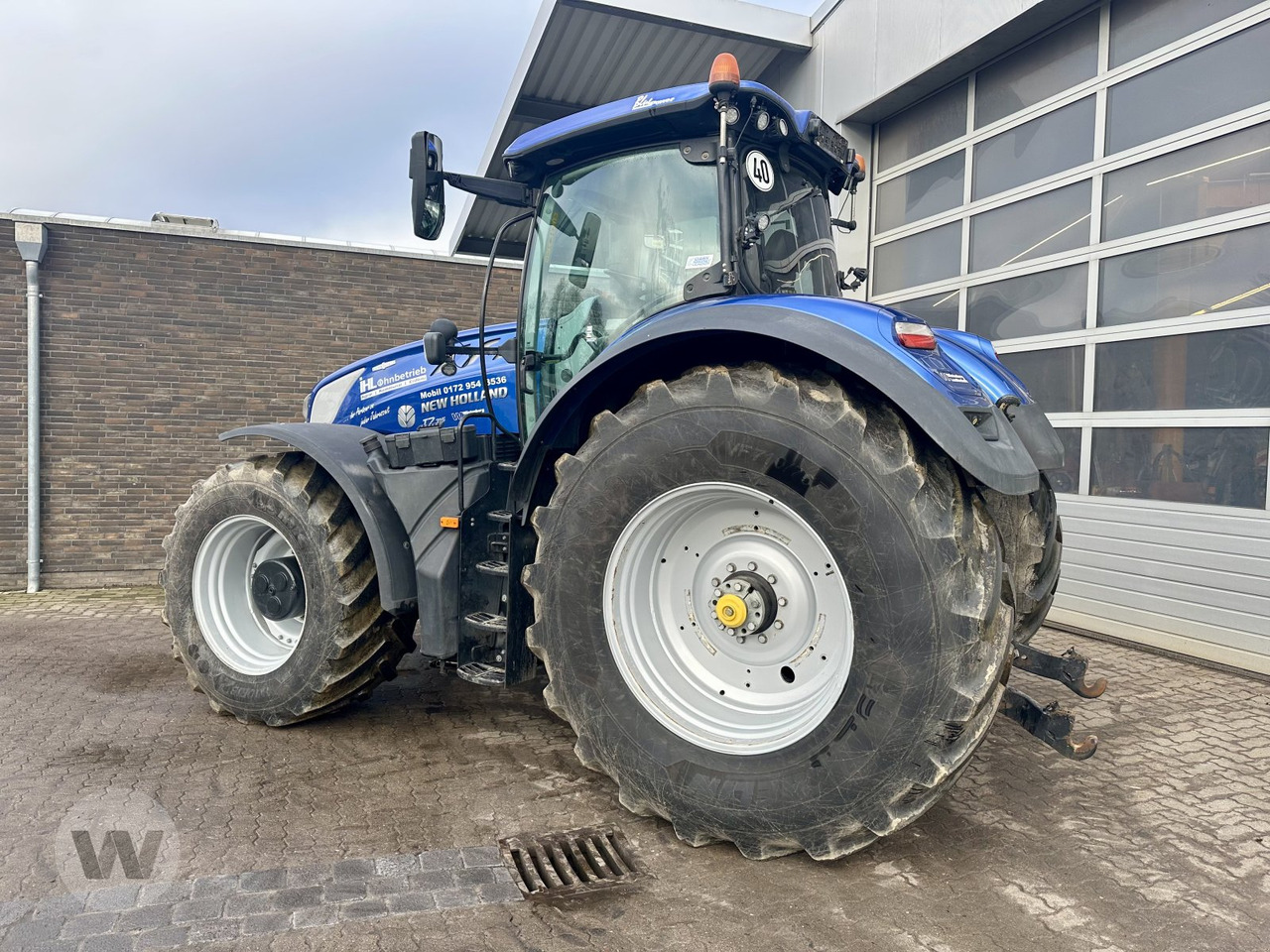 New Holland T 7.315 - Traktor: gambar 4 New Holland T 7.315 - Traktor: gambar 4