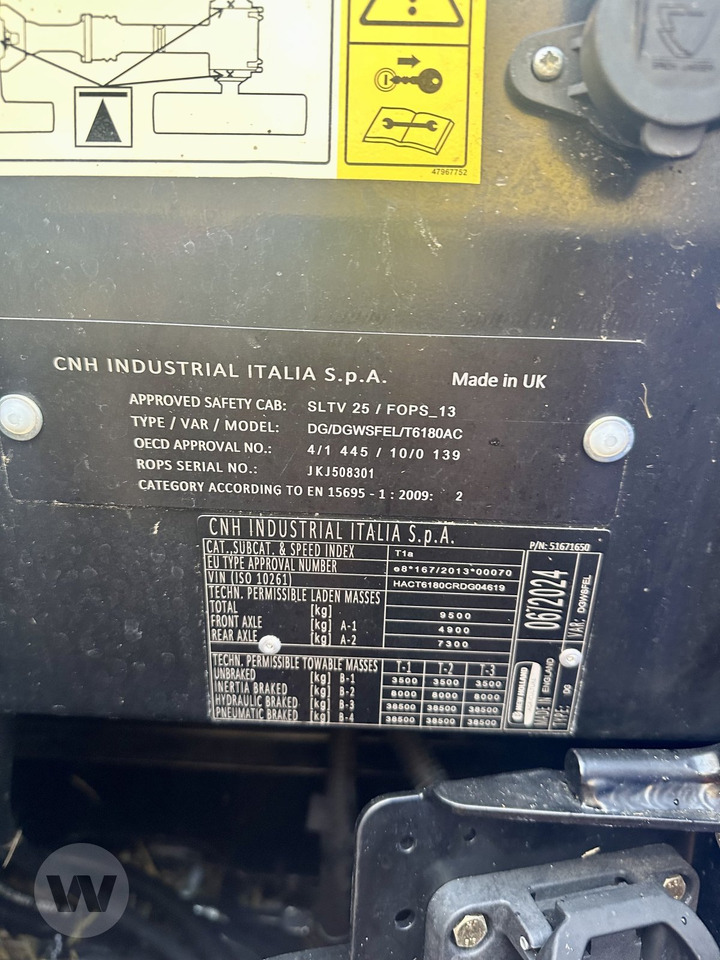 New Holland T6.180 - Traktor: gambar 3 New Holland T6.180 - Traktor: gambar 3