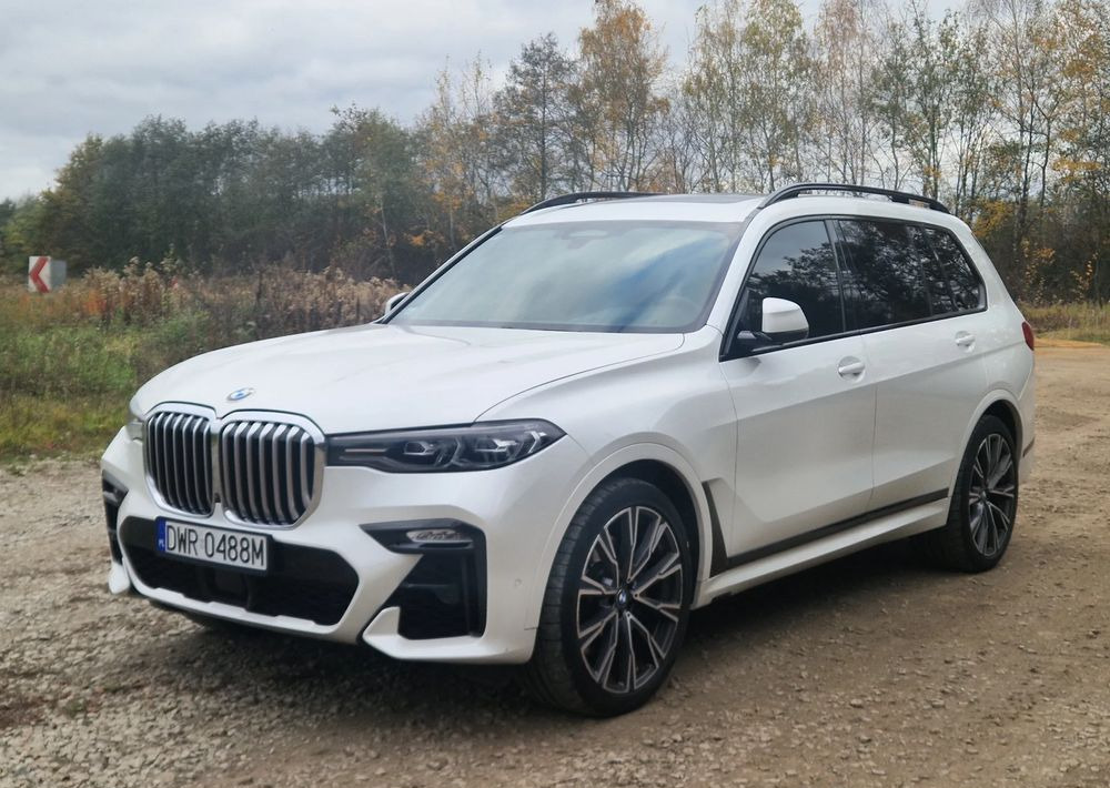 BMW X7 M50i sport - Mobil SUV: gambar 3 BMW X7 M50i sport - Mobil SUV: gambar 3