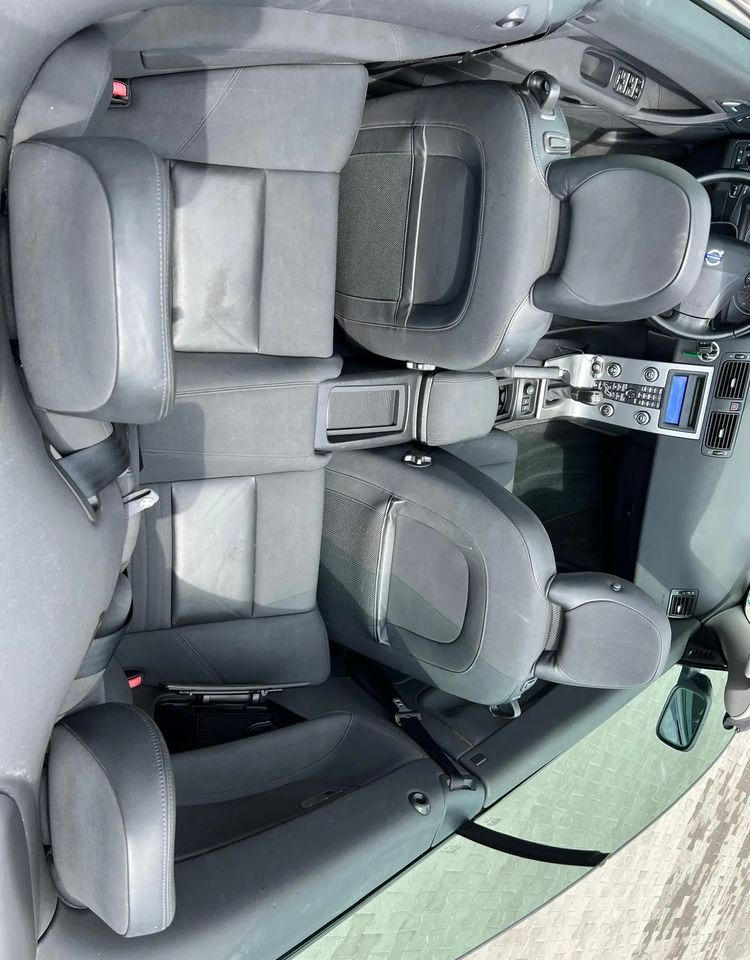 Volvo C70 2.4 Momentum - Mobil: gambar 4 Volvo C70 2.4 Momentum - Mobil: gambar 4