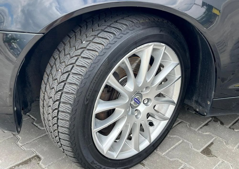 Volvo C70 2.4 Momentum - Mobil: gambar 2 Volvo C70 2.4 Momentum - Mobil: gambar 2