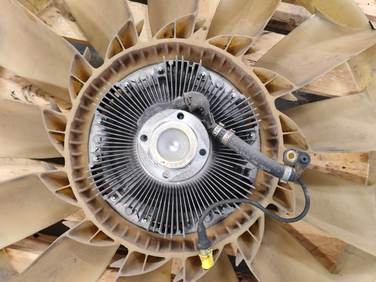 MAN TGS TGX / D2676LF / VISCO CLUTCH FAN / 51066007125 - Penggemar: gambar 4 MAN TGS TGX / D2676LF / VISCO CLUTCH FAN / 51066007125 - Penggemar: gambar 4