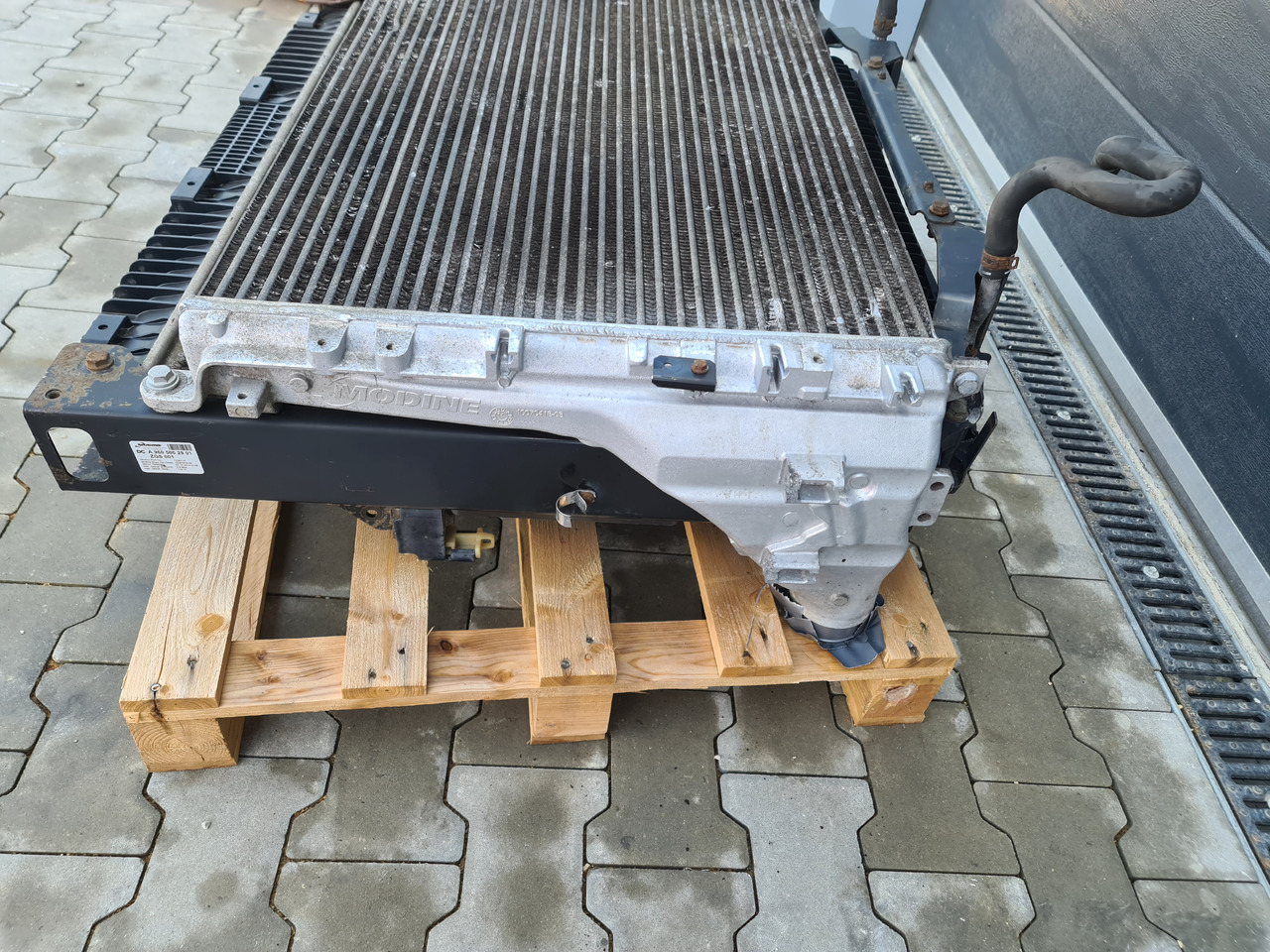 MERCEDES ATEGO ANTOS / EURO 6 / COOLER SET / INTERCOOLER / WATER COOLER / WORLDWIDE DELIVERY - Radiator: gambar 5 MERCEDES ATEGO ANTOS / EURO 6 / COOLER SET / INTERCOOLER / WATER COOLER / WORLDWIDE DELIVERY - Radiator: gambar 5
