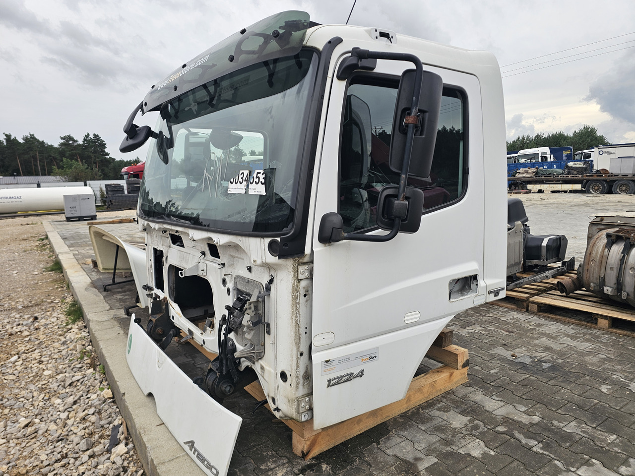 MERCEDES-BENZ ATEGO EURO 6 / CABINE - Kabin: gambar 1 MERCEDES-BENZ ATEGO EURO 6 / CABINE - Kabin: gambar 1